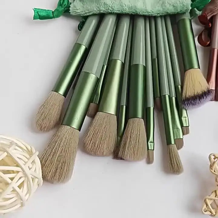 Set Profesional de Brochas de Maquillaje  – 13 Piezas, Cerdas Híbridas, Estuche Rosa Dorado